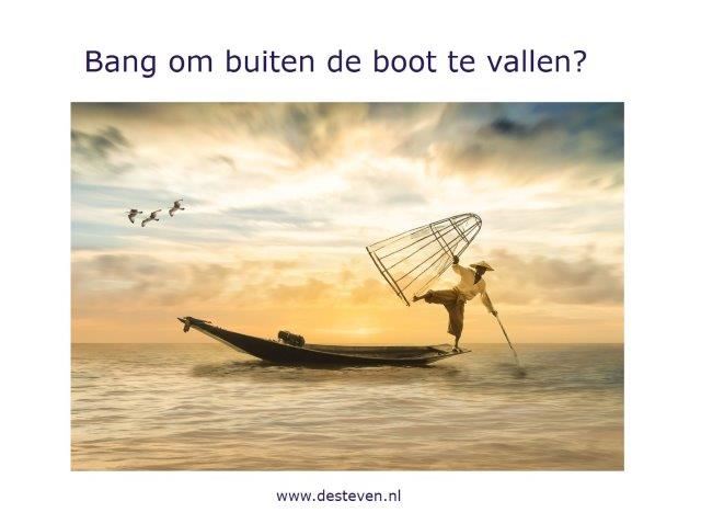 Buiten de boot vallen