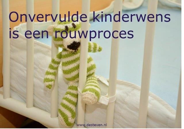 Onvervulde kinderwens en kinderloosheid is rouwproces